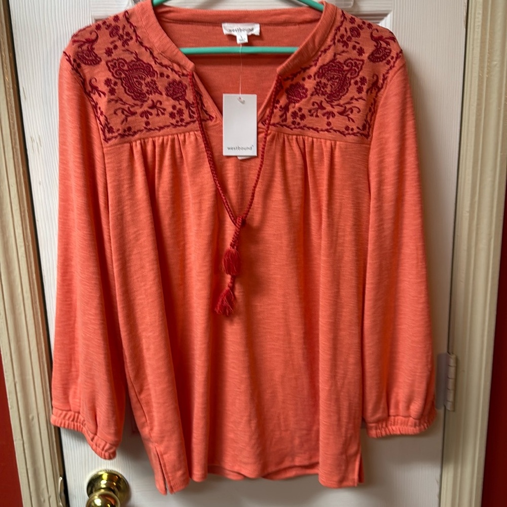 Ladies Blouse - Picture 1 of 5
